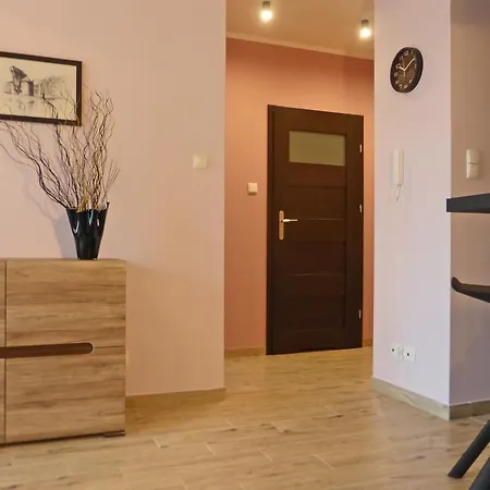 Irma Apartament アパート