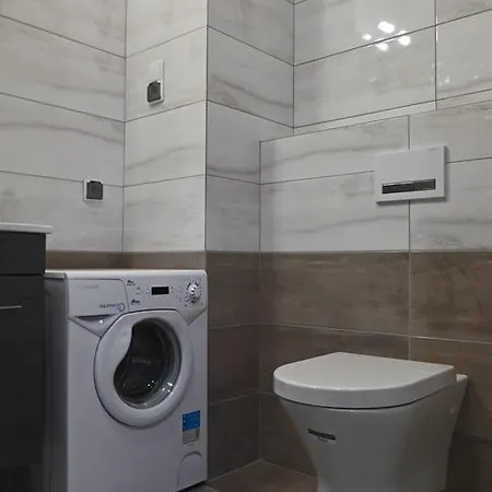 Irma Apartament アパート